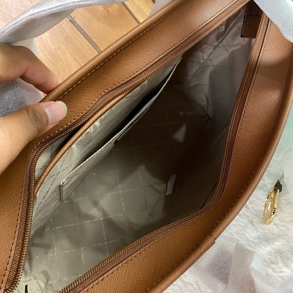 Michael kors large zip tote - Picture 3 of 5